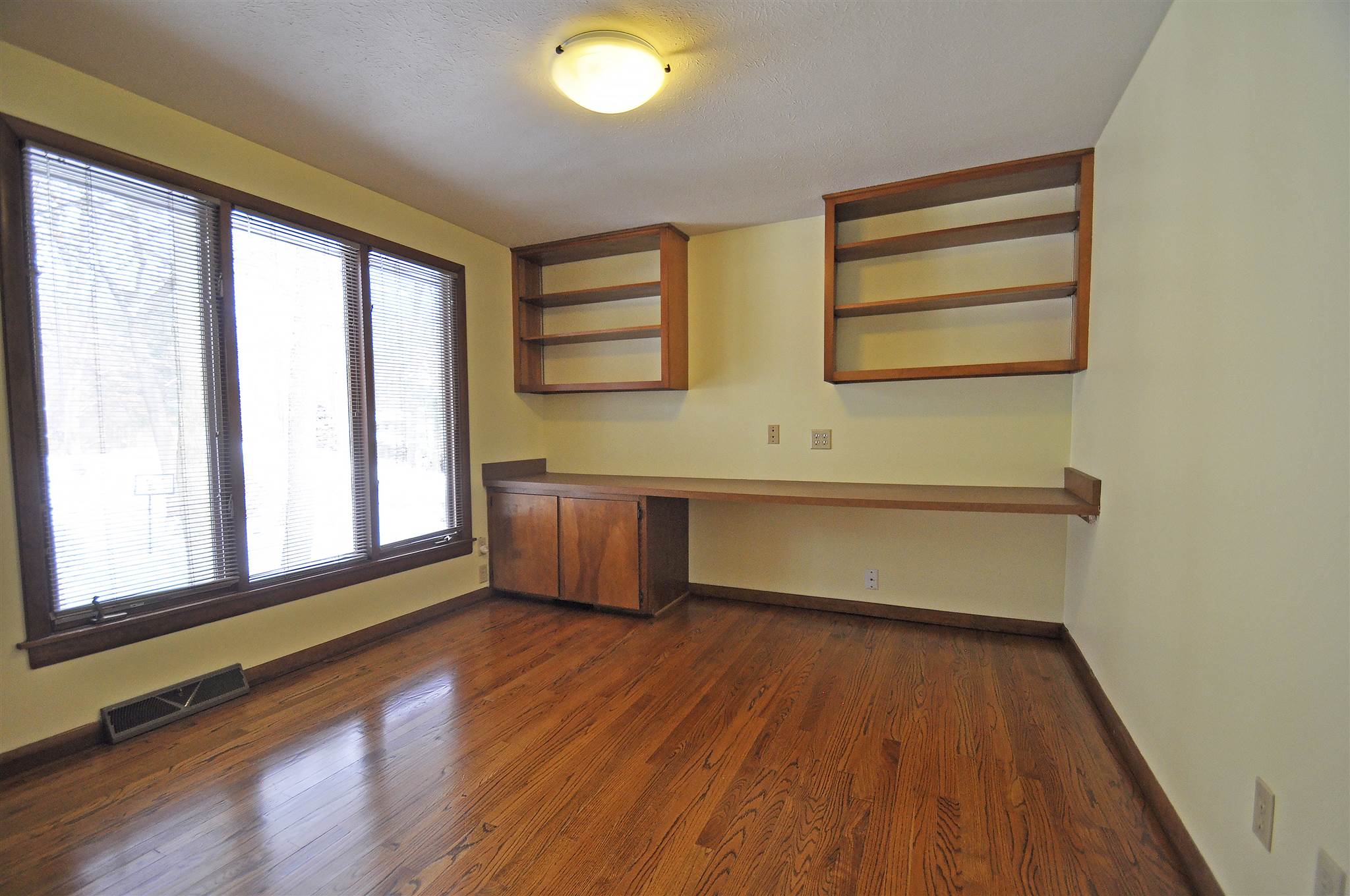 52145 Farmington Square Road Granger, IN 46530 - Photo 25 of 36 Gallery Image 25