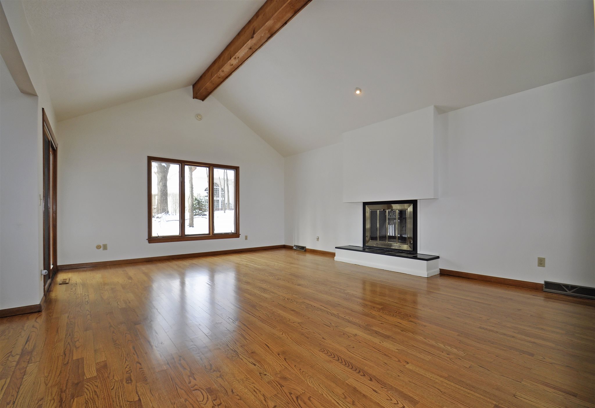 52145 Farmington Square Road Granger, IN 46530 - Photo 7 of 36 Gallery Image 7