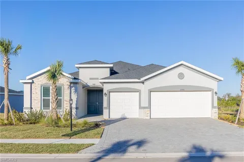 $560,950 | 17393 Stonehill Manor Drive, North Fort Myers, FL 33917