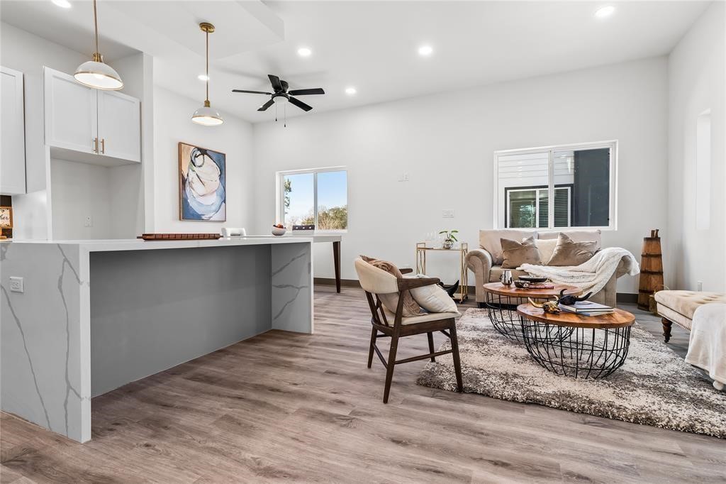 3620 Lehall Street Houston, TX 77021 - Photo 13 of 32 a living room with furniture