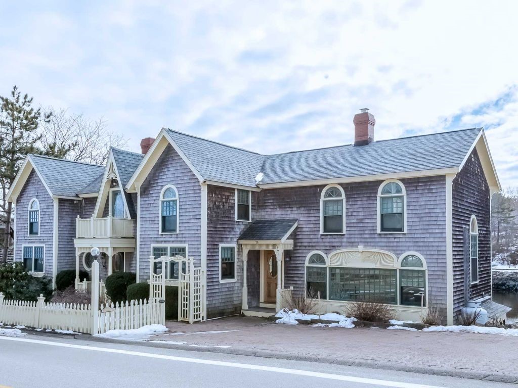 38 Perkins Cove Road, Unit 2 Ogunquit, ME 03907 - Photo 1 of 35 Gallery Image 1
