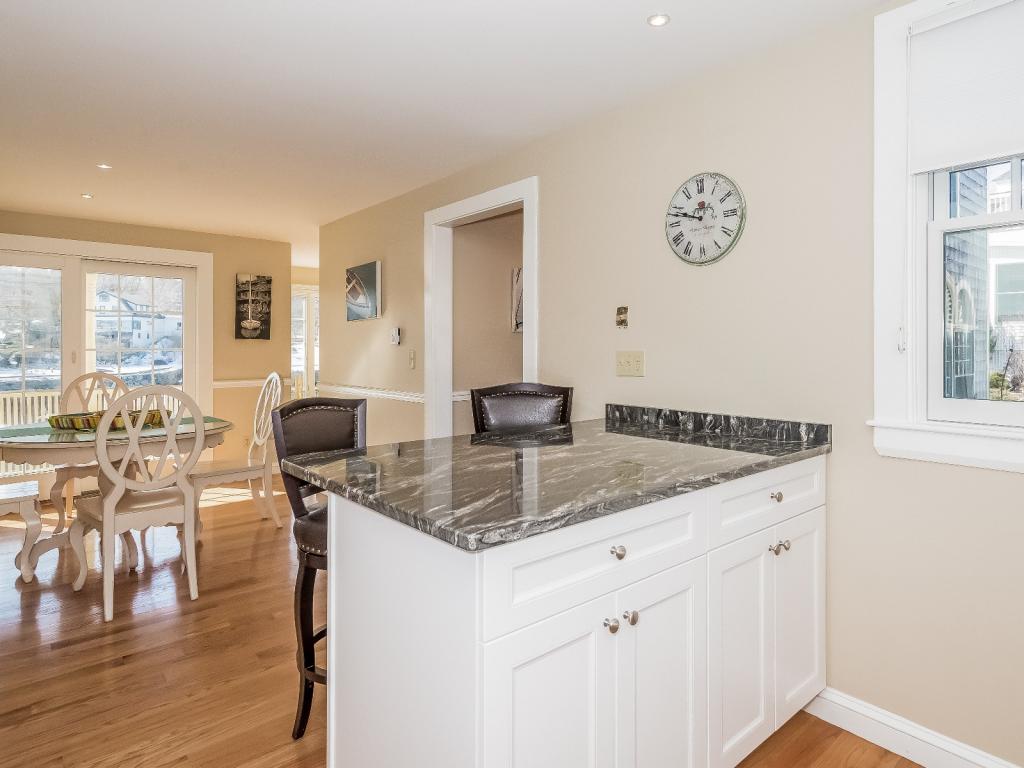 38 Perkins Cove Road, Unit 2 Ogunquit, ME 03907 - Photo 15 of 35 Gallery Image 15
