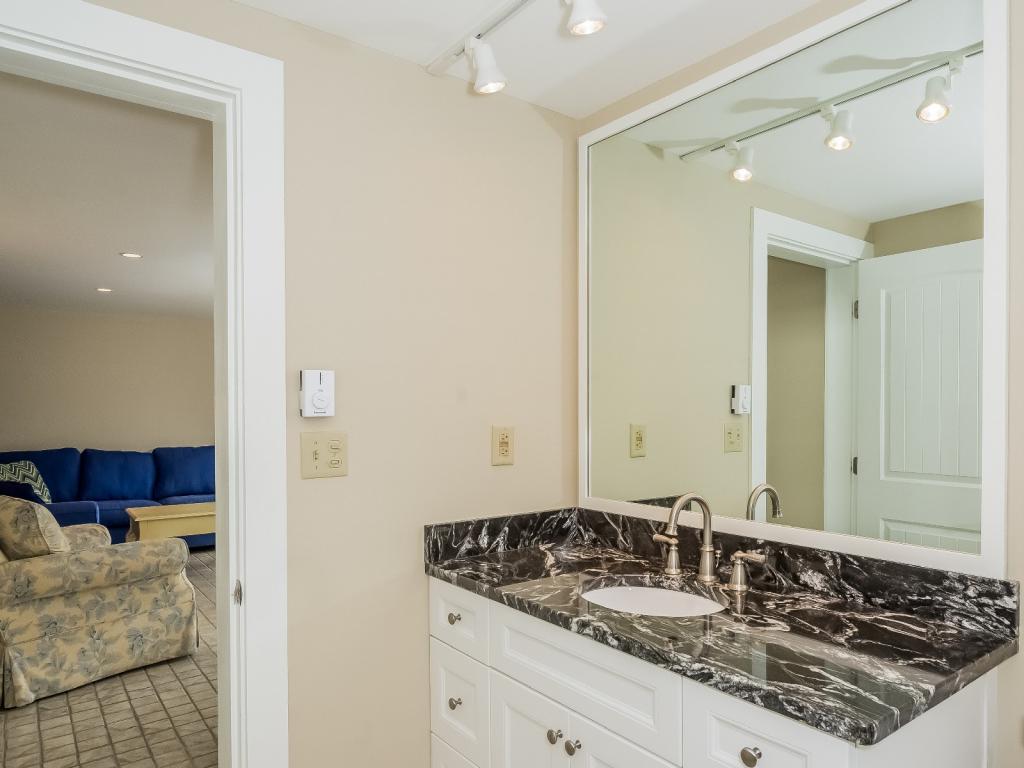 38 Perkins Cove Road, Unit 2 Ogunquit, ME 03907 - Photo 33 of 35 Gallery Image 33