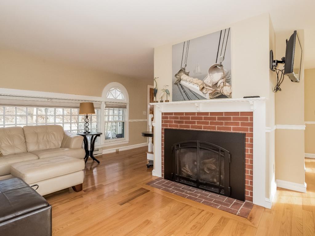 38 Perkins Cove Road, Unit 2 Ogunquit, ME 03907 - Photo 8 of 35 Gallery Image 8