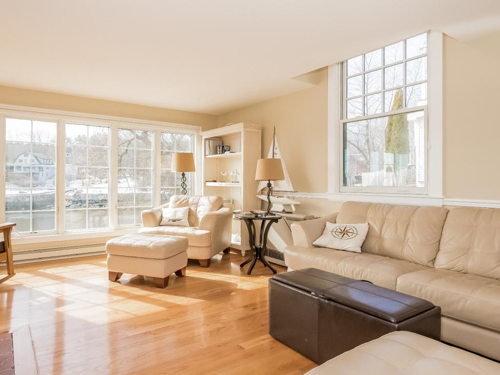 38 Perkins Cove Road, Unit 2 Ogunquit, ME 03907 - Photo 9 of 35 Gallery Image 9