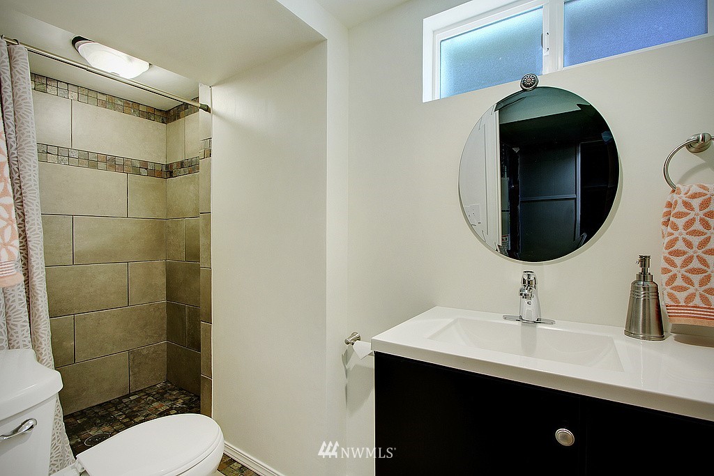 7147 29th Avenue Southwest Seattle, WA 98126 - Photo 12 of 15