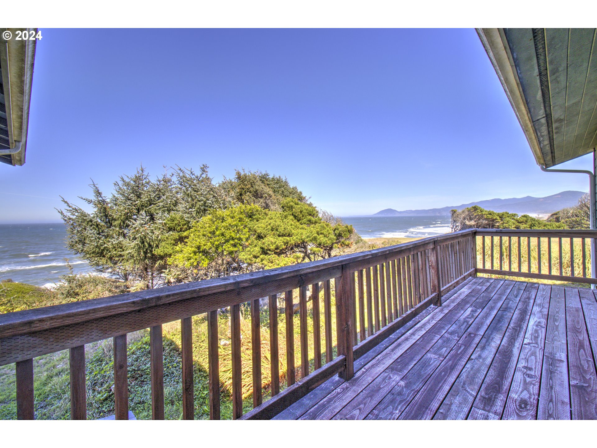 32782 Kilgore Road Gold Beach, OR 97444 - Photo 30 of 47 Deck