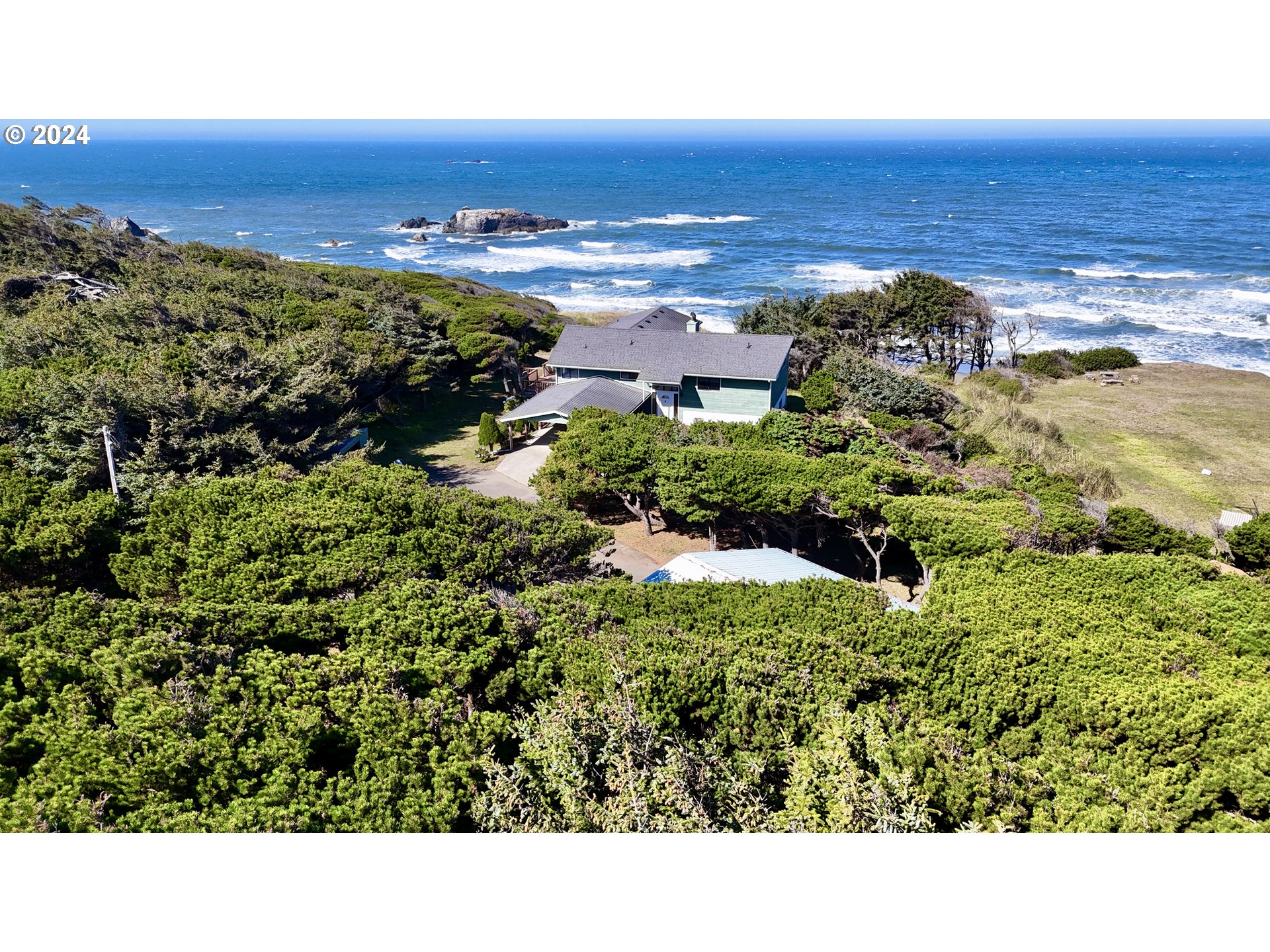 32782 Kilgore Road Gold Beach, OR 97444 - Photo 3 of 47