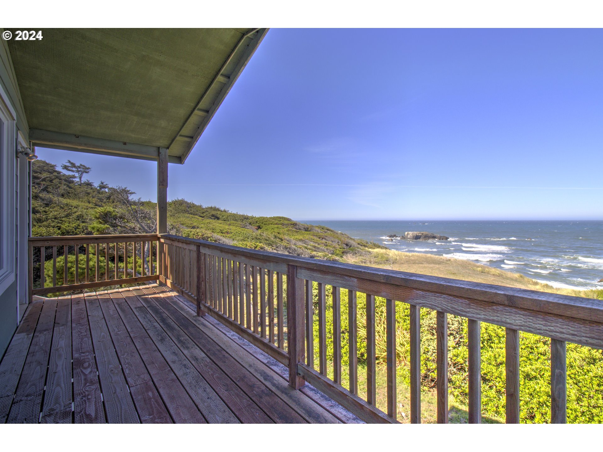 32782 Kilgore Road Gold Beach, OR 97444 - Photo 32 of 47 Deck