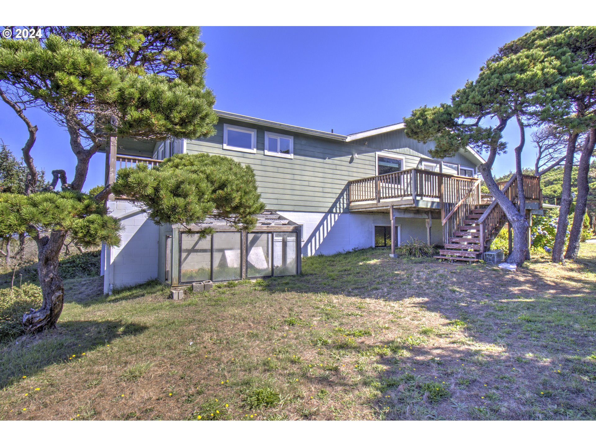 32782 Kilgore Road Gold Beach, OR 97444 - Photo 35 of 47