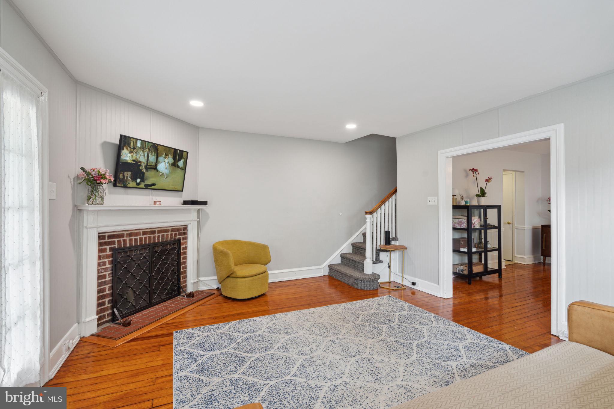 141 Drexel Road Ardmore, PA 19003 - Photo 3 of 33