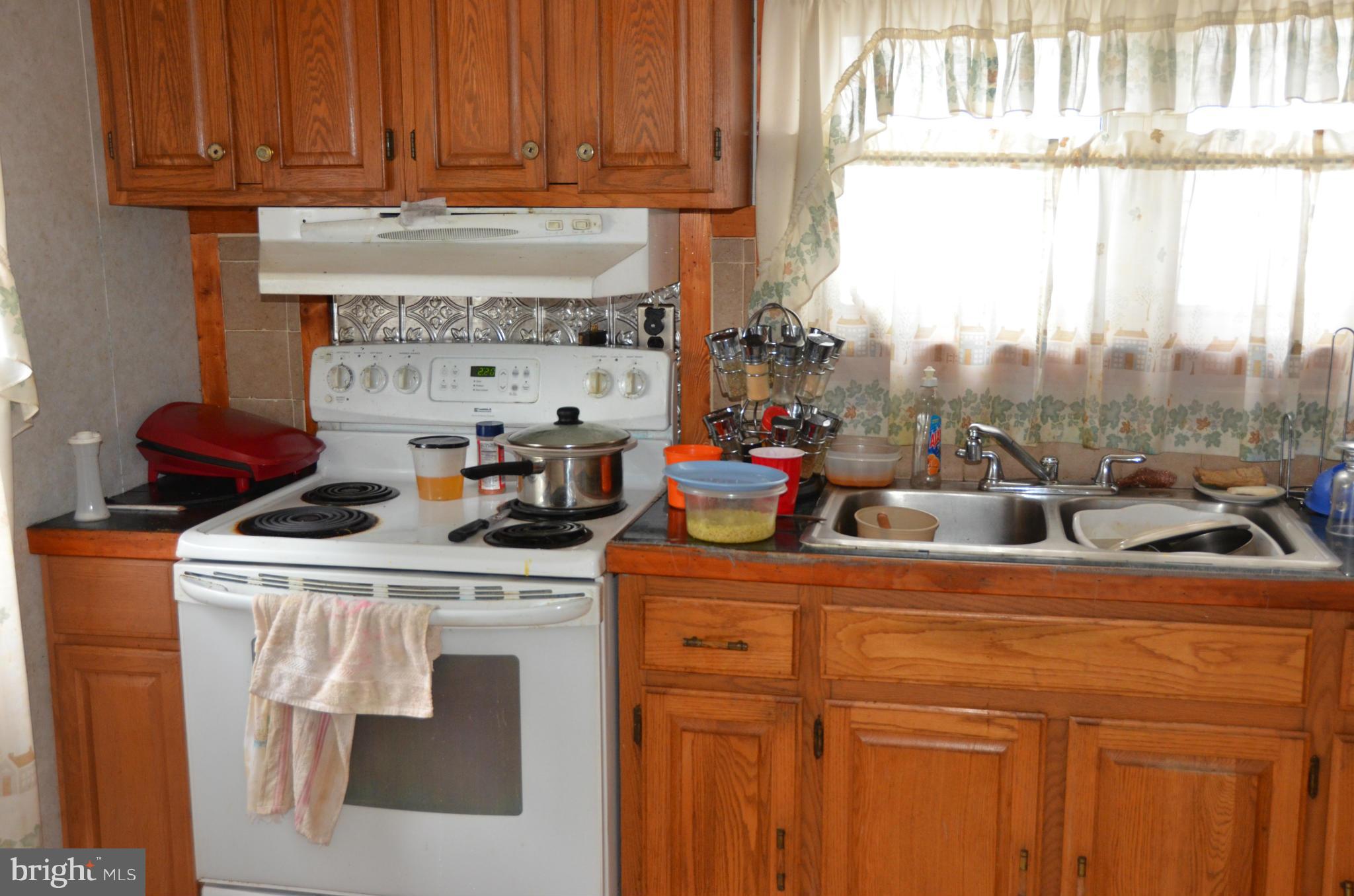 132 Bar Harbor Road Pasadena, MD 21122 - Photo 14 of 30 Kitchen