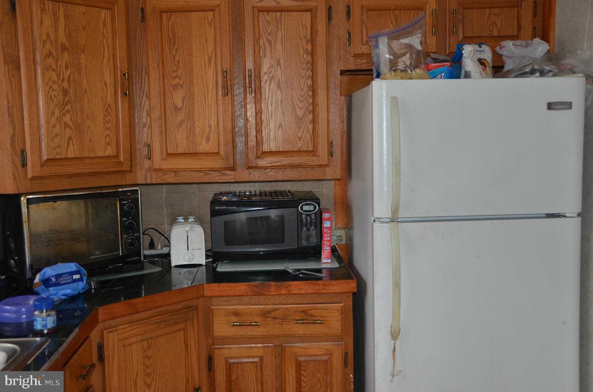 132 Bar Harbor Road Pasadena, MD 21122 - Photo 15 of 30 Kitchen