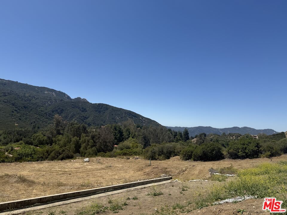 2116 Stunt Road Calabasas, CA 91302 - Photo 8 of 12
