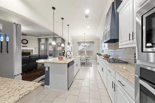 $490,000 | 2611 Alden Lane, Mansfield, TX 76084