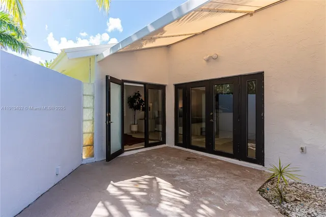 $2,575,000 | 6900 Southwest 136th Street, Palmetto Bay, FL 33156