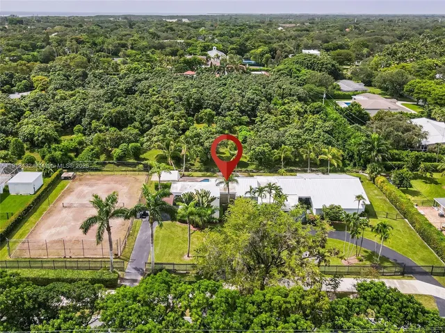 $2,575,000 | 6900 Southwest 136th Street, Palmetto Bay, FL 33156