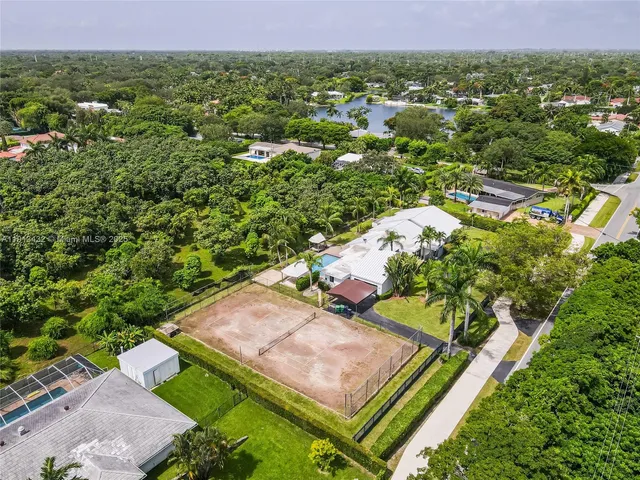 $2,575,000 | 6900 Southwest 136th Street, Palmetto Bay, FL 33156