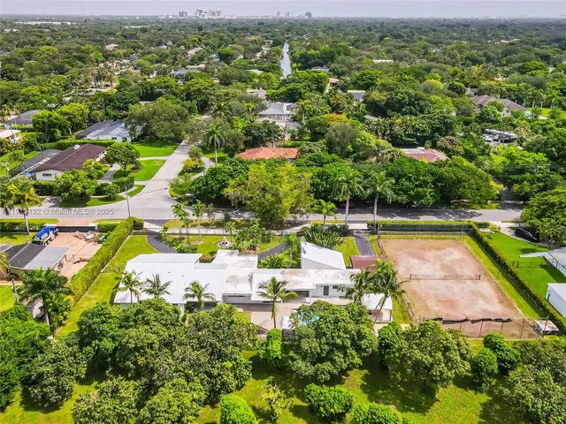 $2,575,000 | 6900 Southwest 136th Street, Palmetto Bay, FL 33156