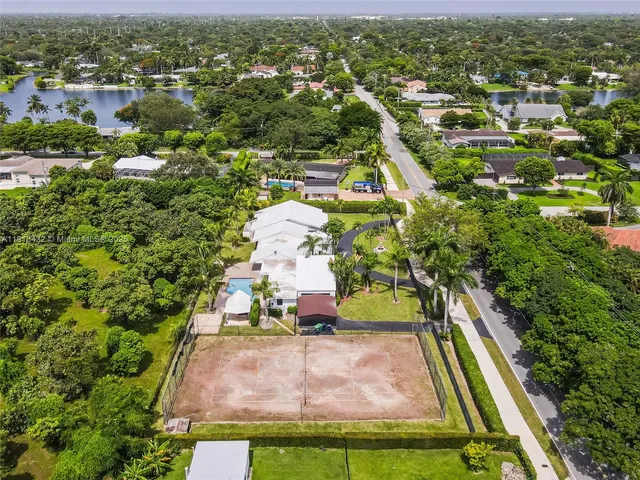 $2,575,000 | 6900 Southwest 136th Street, Palmetto Bay, FL 33156