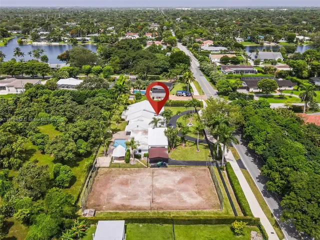 $2,575,000 | 6900 Southwest 136th Street, Palmetto Bay, FL 33156