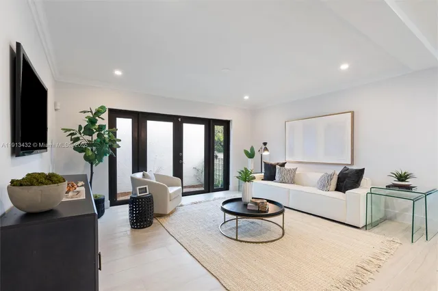 $2,575,000 | 6900 Southwest 136th Street, Palmetto Bay, FL 33156