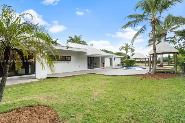 $2,575,000 | 6900 Southwest 136th Street, Palmetto Bay, FL 33156