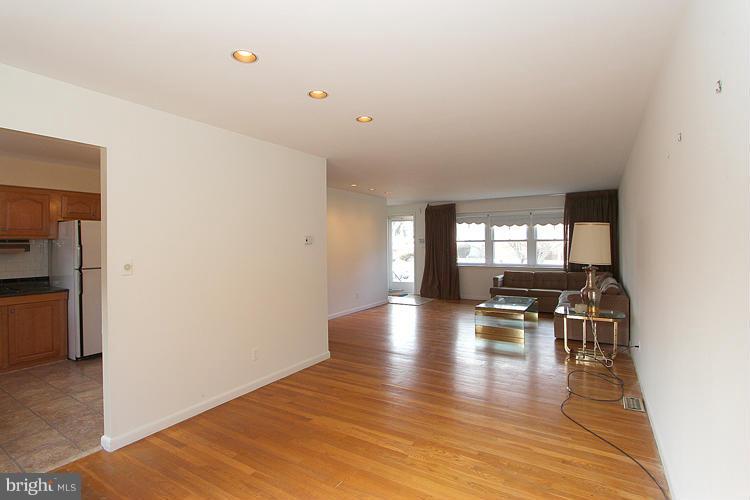 4045 Carthage Road Randallstown, MD 21133 - Photo 7 of 24 Dining Room