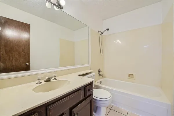 $2,600 | 2200 Sequoia Lane, Bedford, TX 76021