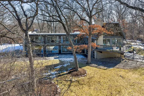 $1,245,000 | 431 Maplewood Drive, Barrington, IL 60010