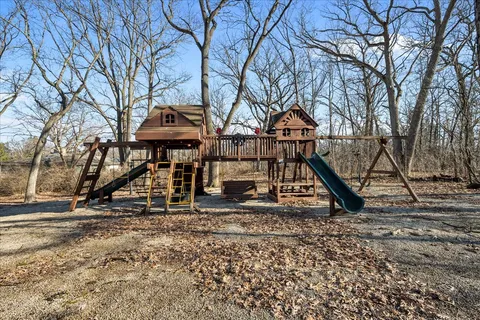 $1,245,000 | 431 Maplewood Drive, Barrington, IL 60010