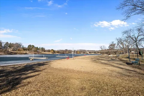 $1,245,000 | 431 Maplewood Drive, Barrington, IL 60010