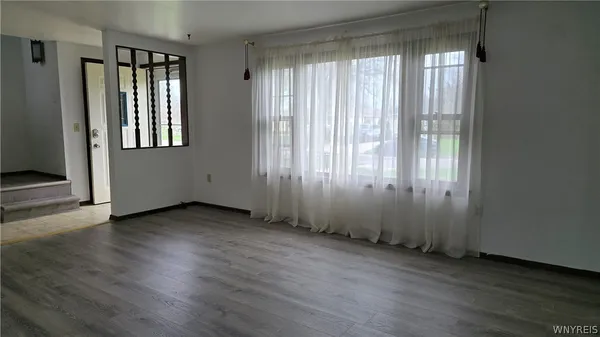 $2,500 | 182 Woodcrest Drive, Amherst, NY 14226