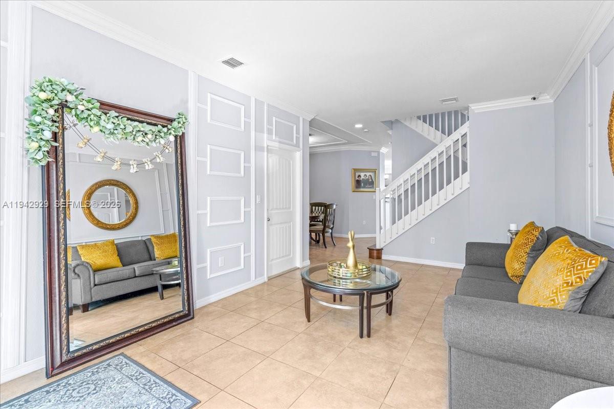 561 Northeast 33rd Terrace Homestead, FL 33033 - Photo 11 of 51