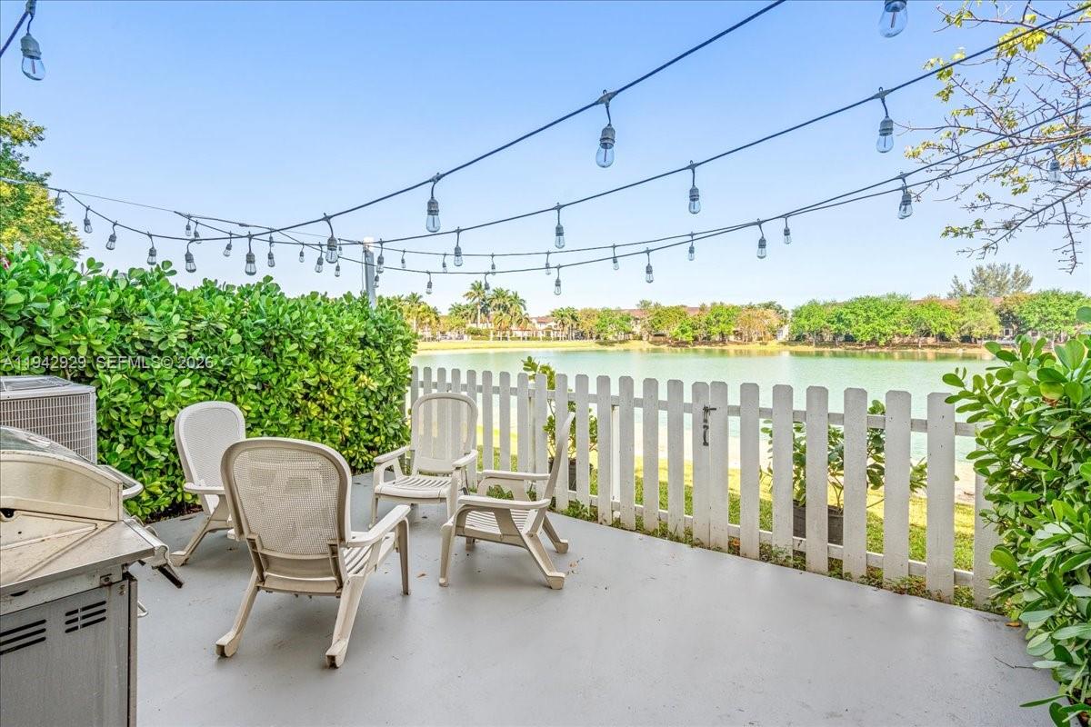 561 Northeast 33rd Terrace Homestead, FL 33033 - Photo 5 of 51