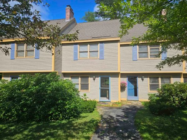 $1,950 | 85 Lakewood Pines, Unit 22, Bristol, NH 03222