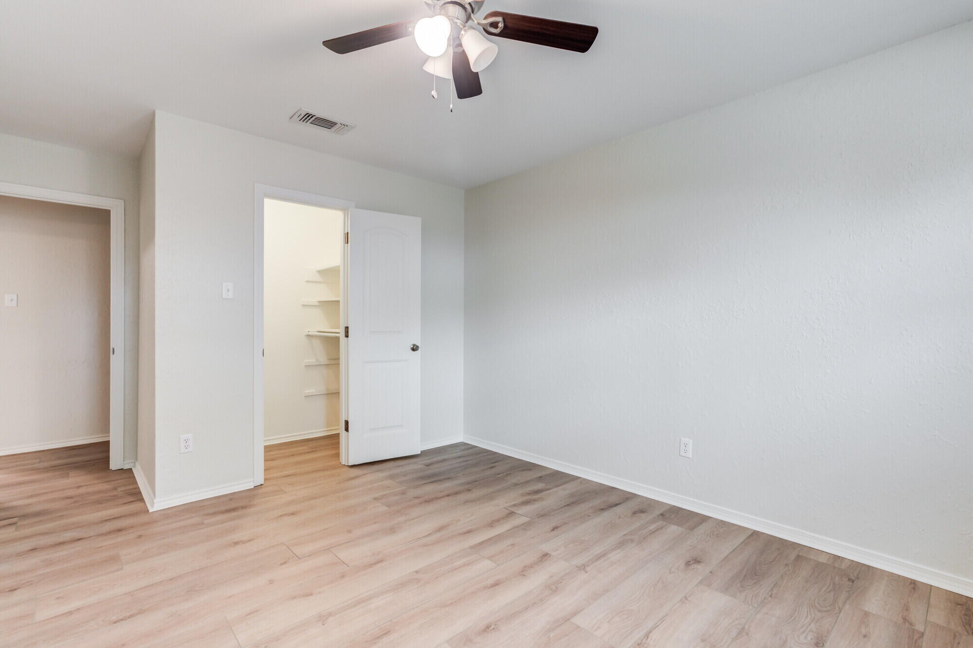 5309 77th Street Lubbock, TX 79424 - Photo 21 of 36 DSC05899_900_901_902_903