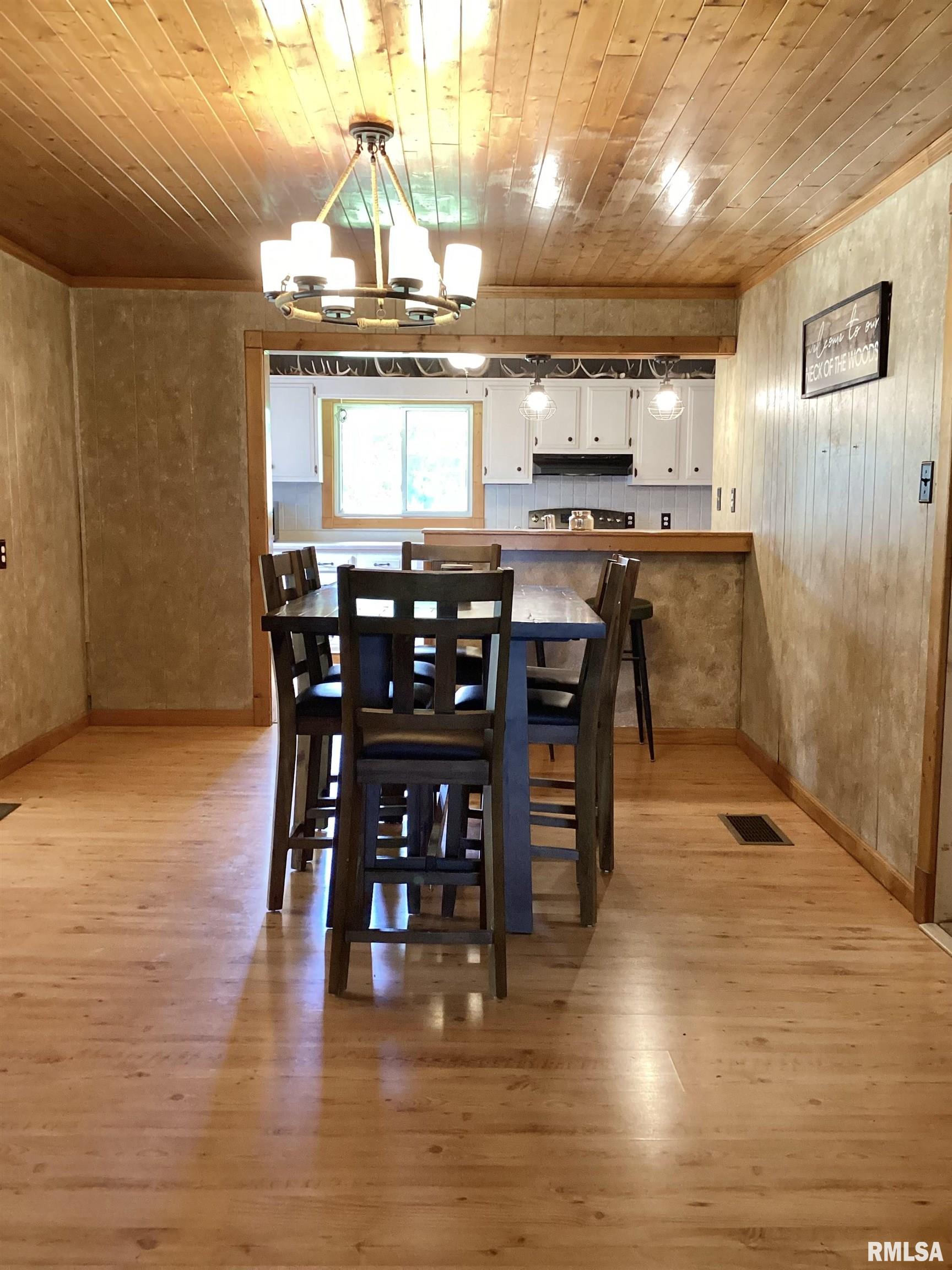 25382 Wolf Road Canton, IL 61520 - Photo 41 of 55
