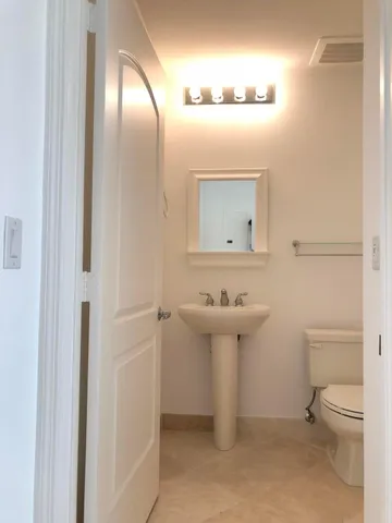 $3,150 | 801 South Olive Avenue, Unit 921, West Palm Beach, FL 33401