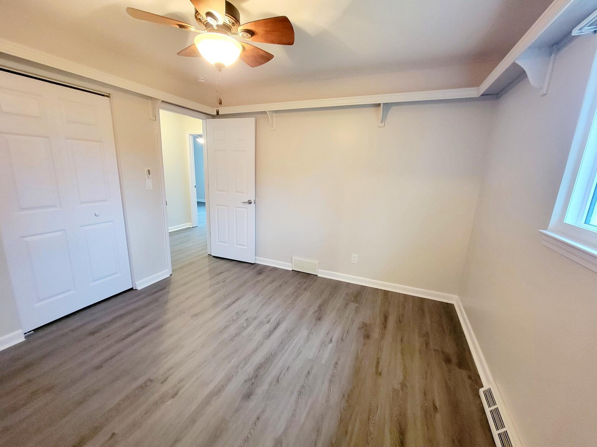 2280 South Genesee Road Burton, MI 48519 - Photo 22 of 28 Gallery Image 22