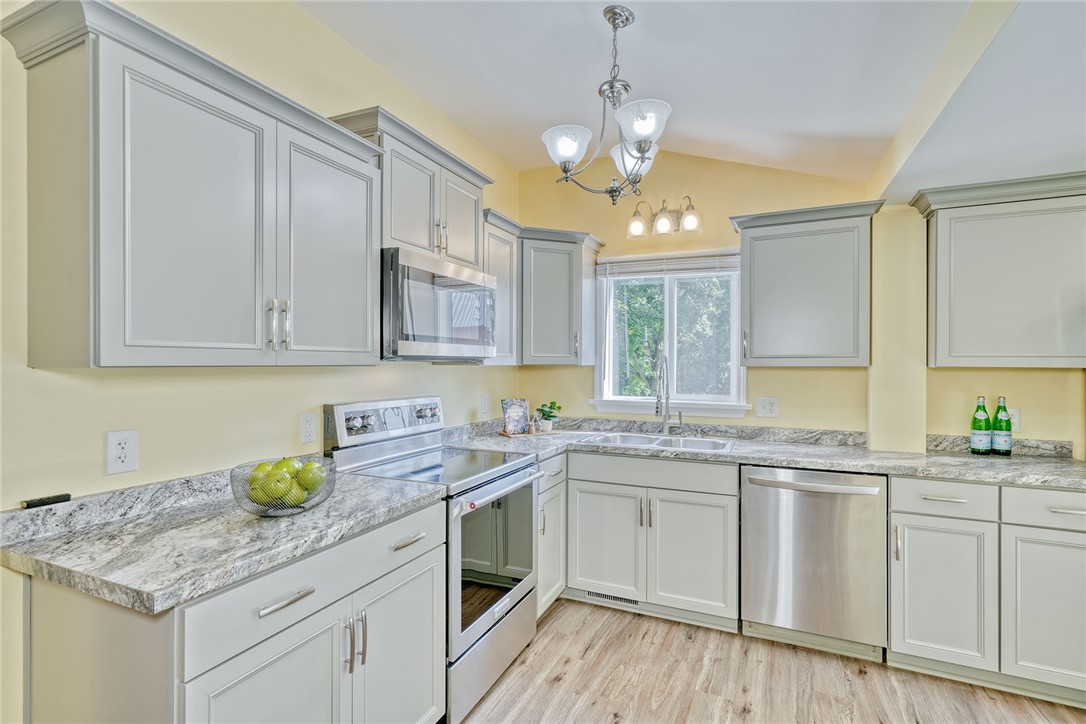 5422 Lincoln Road Walworth, NY 14519 - Photo 19 of 49 ALL NEW Kitchen!