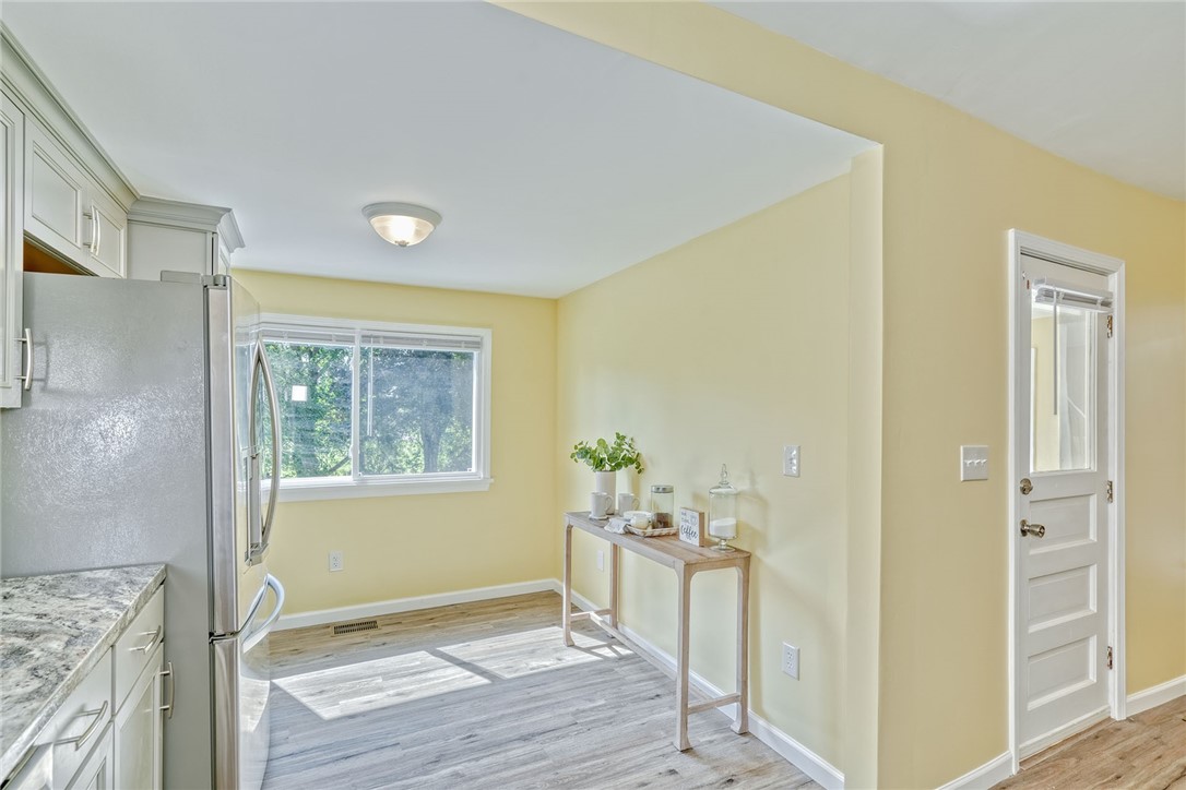 5422 Lincoln Road Walworth, NY 14519 - Photo 20 of 49 ALL NEW Kitchen! Eat-in Space