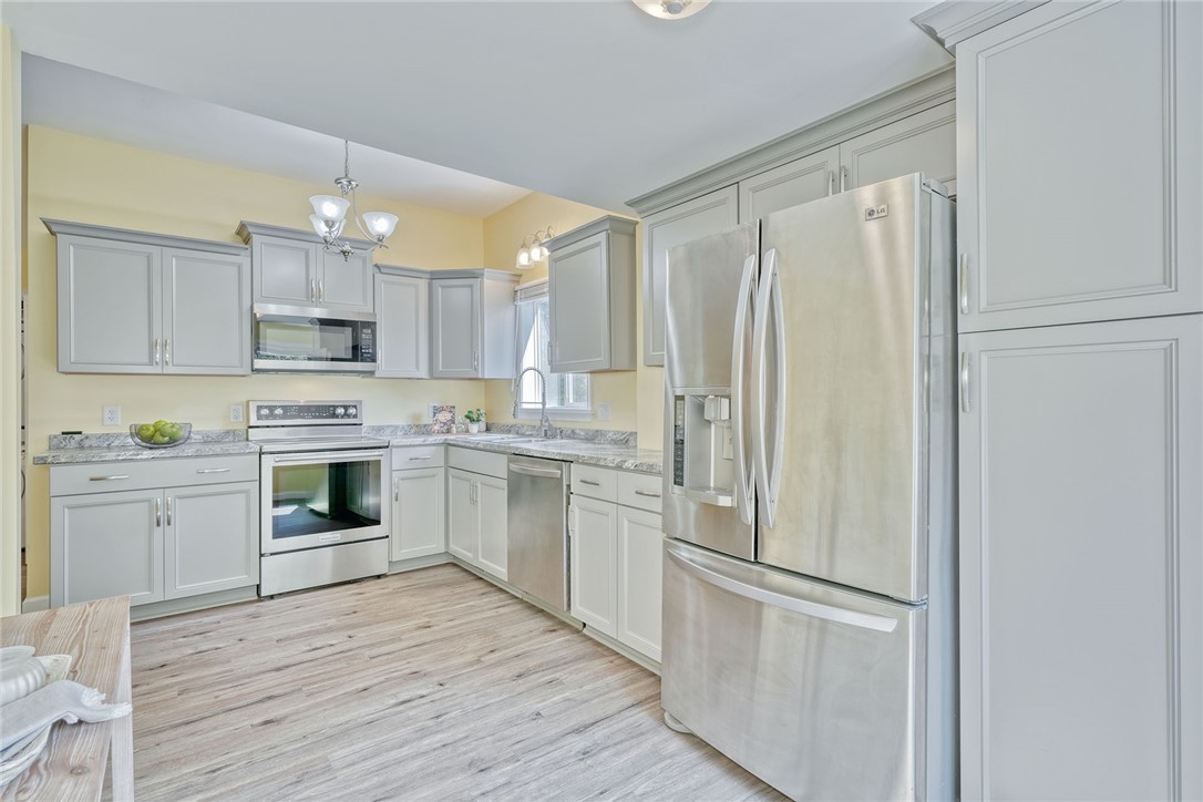 5422 Lincoln Road Walworth, NY 14519 - Photo 21 of 49 ALL NEW Kitchen! Eat-in Space