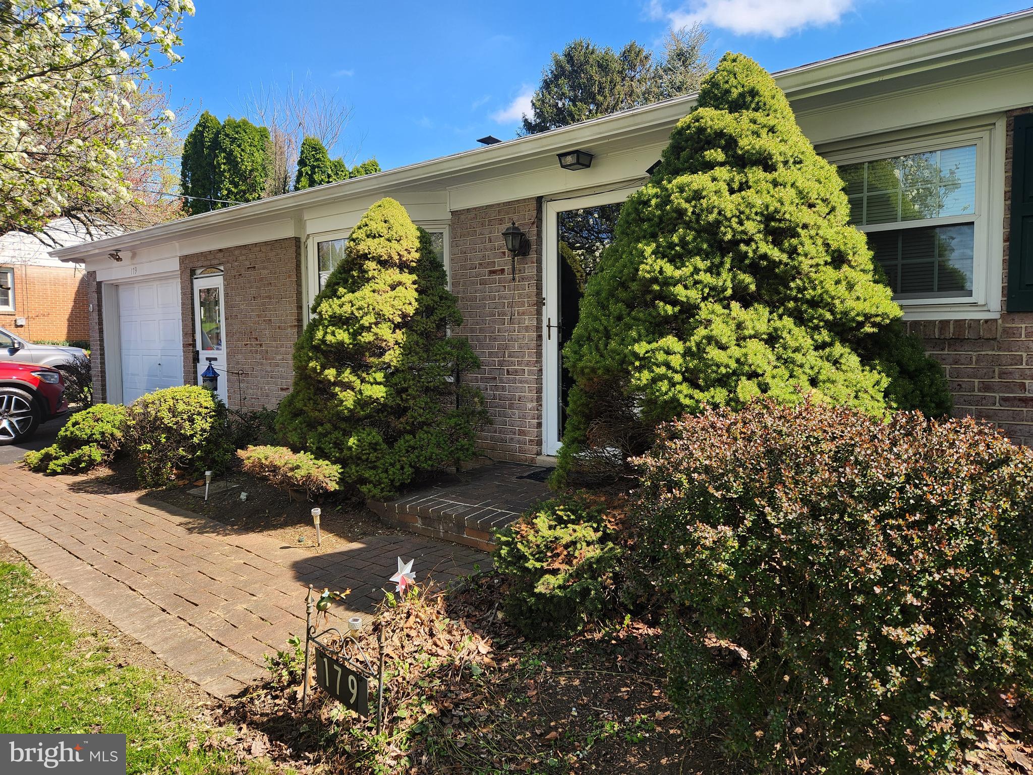 179 Eastbrook Road Smoketown, PA 17576 - Photo 3 of 40