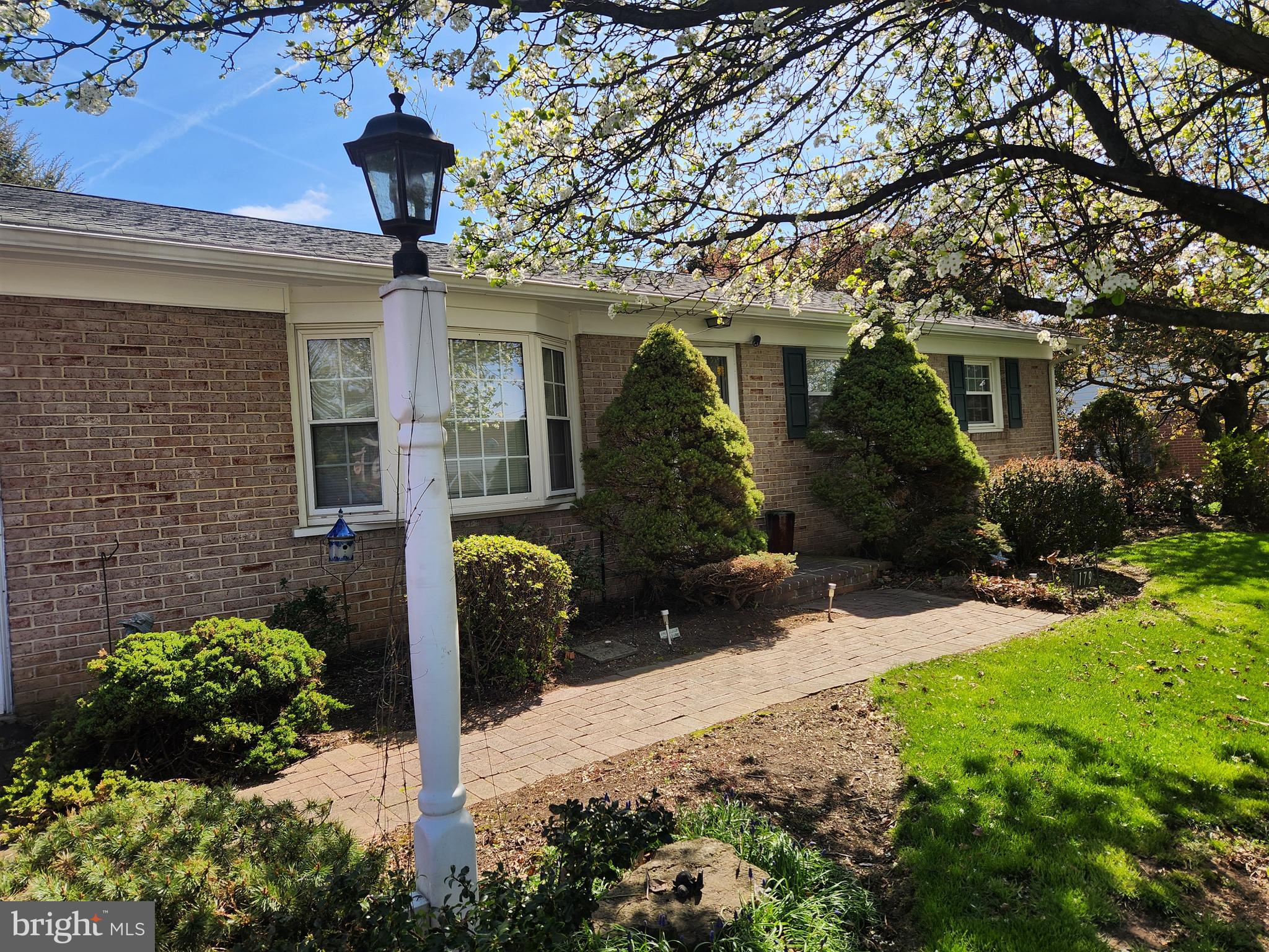 179 Eastbrook Road Smoketown, PA 17576 - Photo 5 of 40