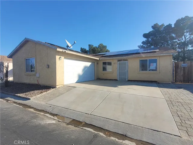 $240,000 | 25064 Ave Laredo, Barstow, CA 92311