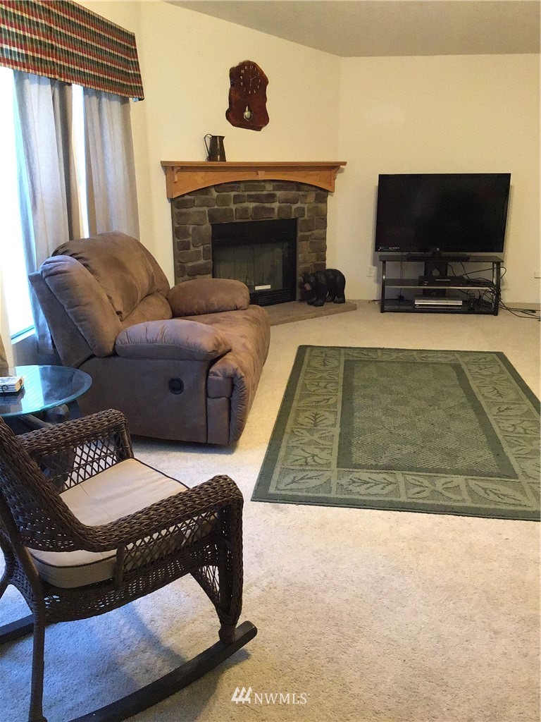 2220 Holcomb Loop Road Kelso, WA 98626 - Photo 7 of 21 Gallery Image 7