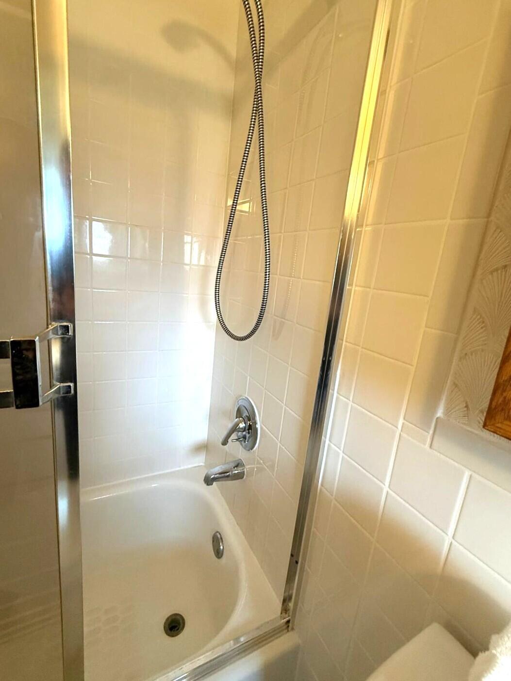 446 Bluebird Lane Delray Beach, FL 33445 - Photo 10 of 16 Bathroom 1