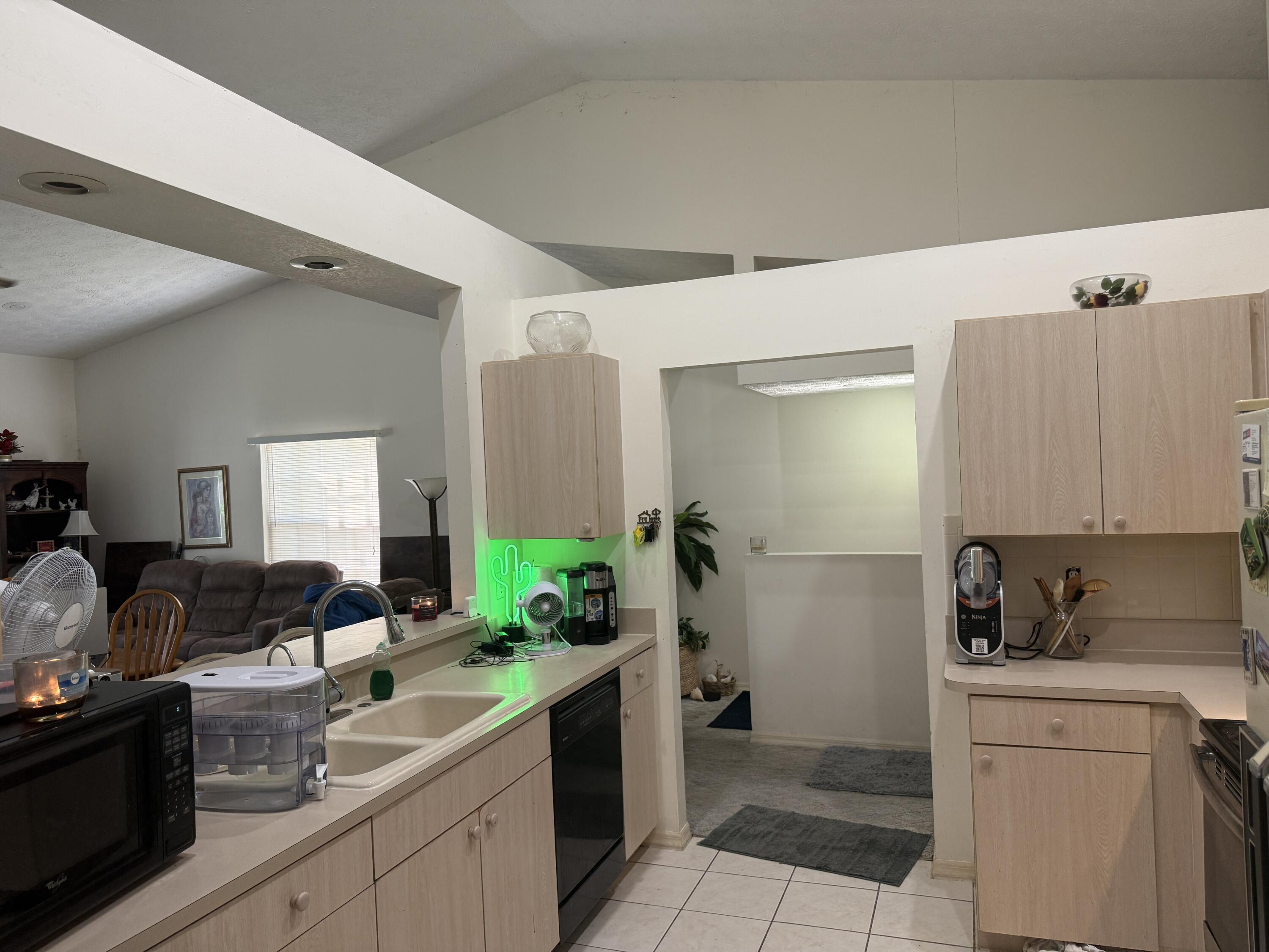 4050 Gator Trace Road Fort Pierce, FL 34982 - Photo 5 of 17 31877A37-68BC-4AD0-BA79-55EFCBCCBEE7