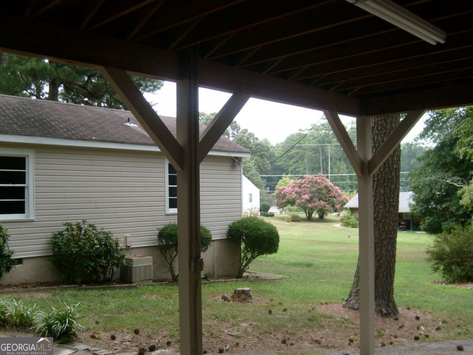 2421 Rockbridge Road Southwest Stone Mountain, GA 30087 - Photo 3 of 53